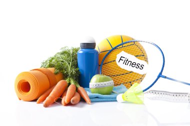 sağlıklı gıda ve üzerinde beyaz izole spor ekipmanları