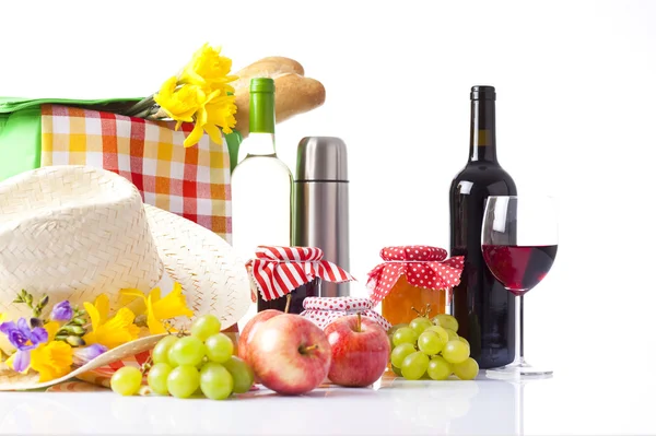 Cata de vinos y concepto de picnic de verano —  Fotos de Stock