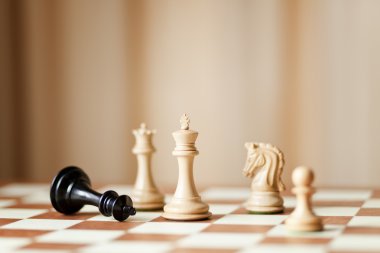 Eğer bir satranç kazanma ve kaybetme kavramı teslim