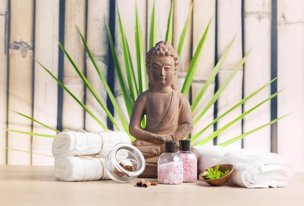 Symboles ayurvédiques pour la relaxation et la beauté intérieure, le bouddha et la méditation — Photo