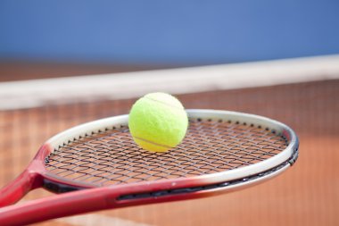 Tenis oynarken, roland garros mahkeme türü