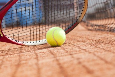 Tenis