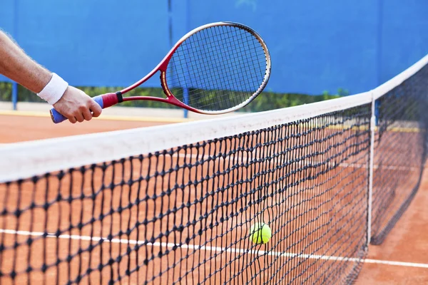 Giocare a tennis — Foto Stock