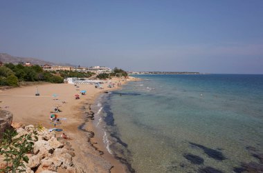 Tremoli, İtalya - 15 Eylül 2021: Tremoli plajı manzarası