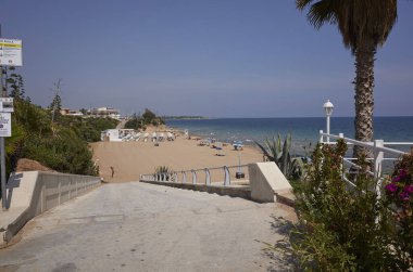 Tremoli, İtalya - 15 Eylül 2021: Tremoli plajı manzarası