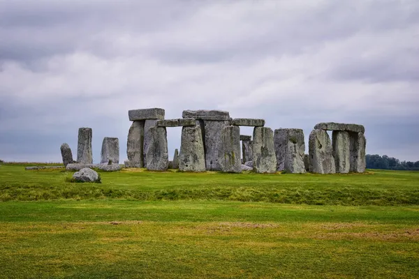 สาวร โบราณคด Stonehenge Salisbury Plain Wiltshire งกฤษ สหราชอาณาจ นยายน 2021 — ภาพถ่ายสต็อก