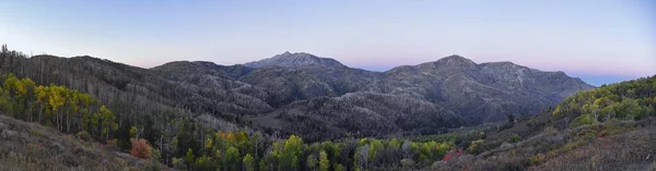 เขา Nebo Wilderness Peak 933 ใบไม วงว วพาโนรามาป นเขา ดในช — ภาพถ่ายสต็อก