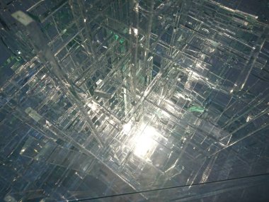 Yazdırma için arkaplan olarak yapılandırılmış grafik arkaplan, farklı renklerdeki cam kristaller