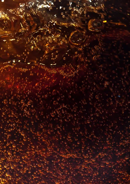 Makro siyah kabarcıklar cola cam duvar