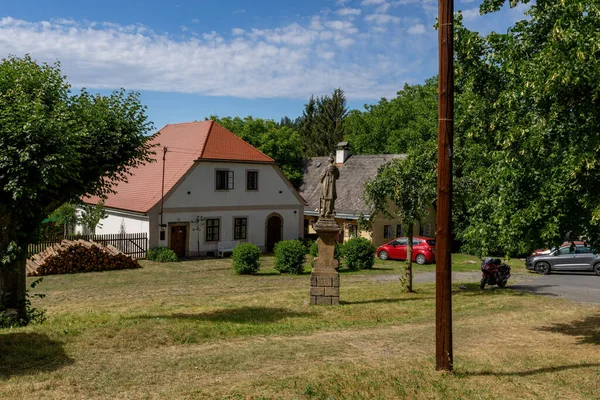 Volkshuisjes Met Vakwerk Vakwerkarchitectuur Kleine Tsjechische Historische Stad Rabstejn Nad — Stockfoto