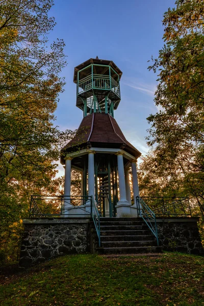 Wieża Widokowa Wzgórze Święte Svaty Vrch Języku Czeskim Pobliżu Miasta — Zdjęcie stockowe