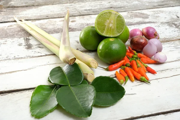 Ingredientes de tomio —  Fotos de Stock