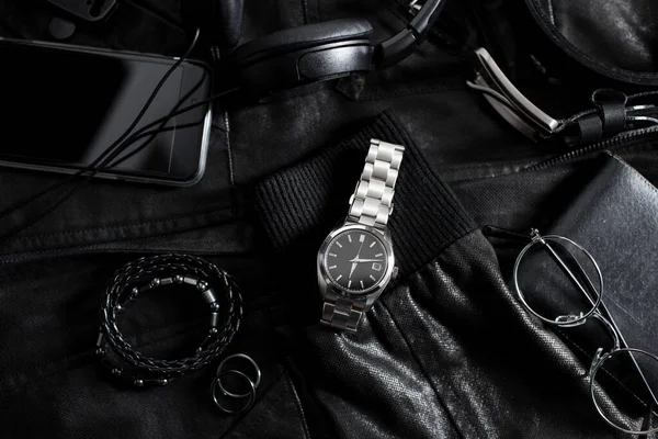 Closeup Luxo Relógio Pulso Automático Para Homens Com Mostrador Preto — Fotografia de Stock