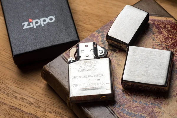 Bangkok Thailand Januari 2018 Zippo Geborsteld Chroom Aansteker Met Winddicht — Stockfoto