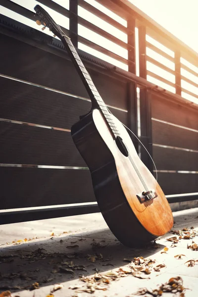 Closeup Breaked String Vintage Classical Guitar — Stockfoto