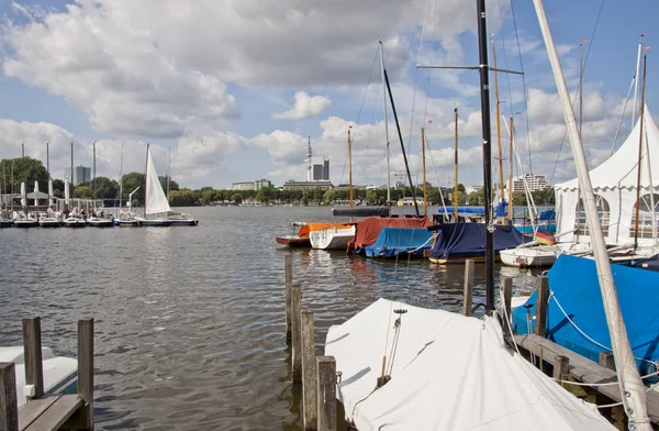 Yacht Club on the lake in the city center — Stock Photo, Image