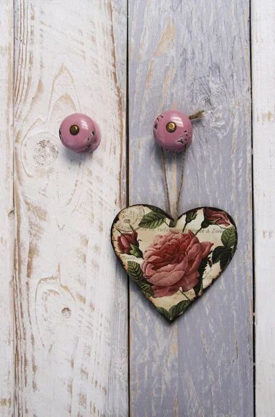 Vintage hjärta med rosor — Stockfoto