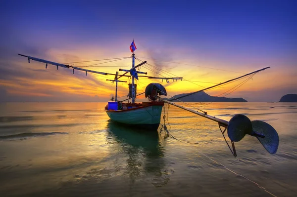Barco de pesca Hua-Hin praia . — Fotografia de Stock