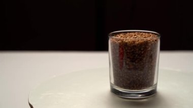 Bir bardak karabuğday lapası döner döner döner döner. Lapa ana karbonhidrat kaynağıdır. Yulaf lapasının insan vücudu için faydaları..
