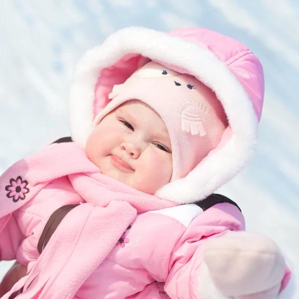 Toddler in front of winter sky — Stock Photo, Image