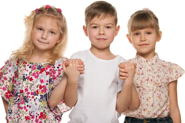 Drie ernstige kinderen — Stockfoto