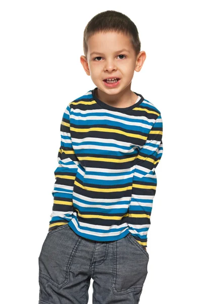 Mode kleine jongen in de gestreepte shirt — Stockfoto