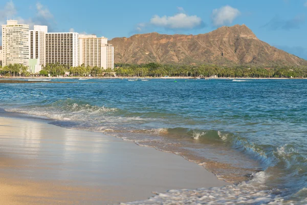 Schilderachtig uitzicht van diamond head en waikiki beach — Stockfoto