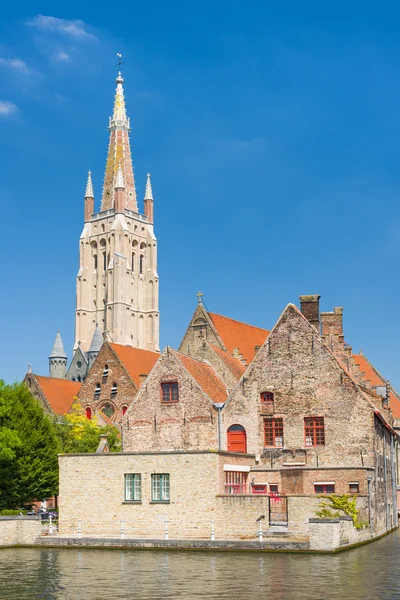 Unsere Frauenkirche in Brügge — Stockfoto