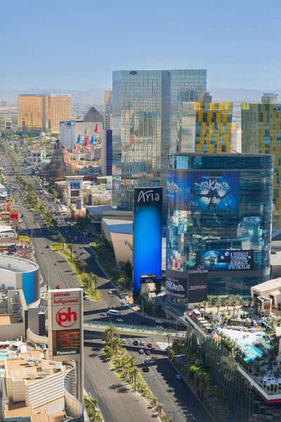 A Las Vegas Strip, a kék ég alatt — Stock Fotó