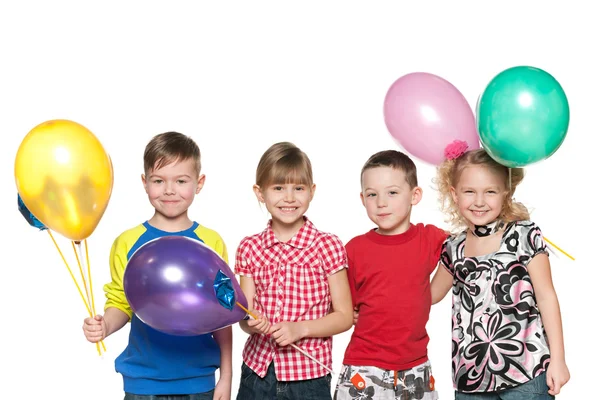 Fyra barn fira födelsedag — Stockfoto
