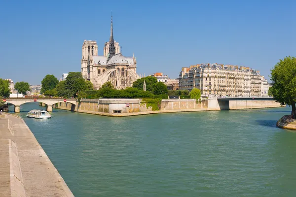 Pohled na notre dame de paris — Stock fotografie