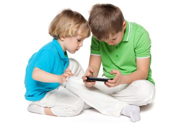 Kardeşler plaing ile yeni becerikli alet