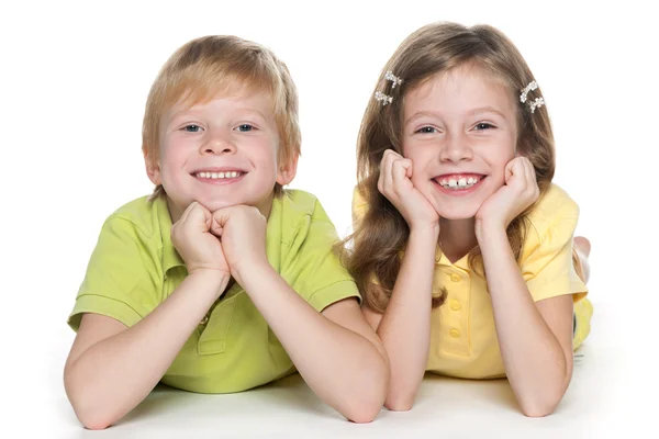 Vrolijke kinderen samen — Stockfoto