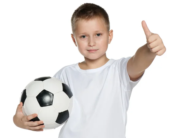 Sorrindo menino com bola de futebol — Fotografia de Stock