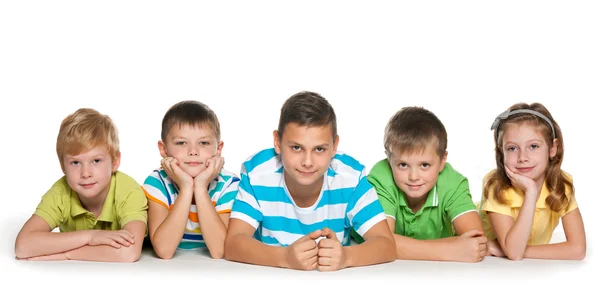 Cinco niños alegres —  Fotos de Stock