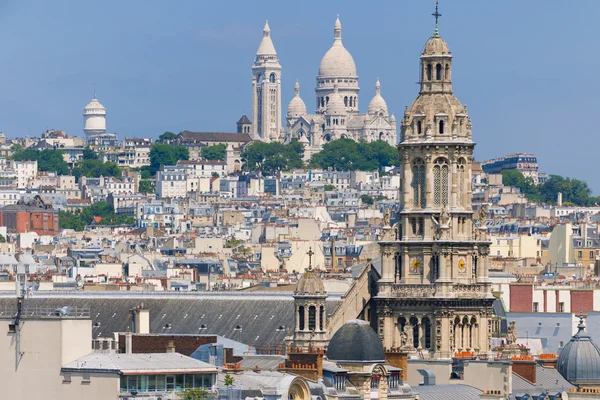 Basilikan på sacred heart i paris — Stockfoto