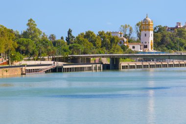 σε μια ηλιόλουστη καλοκαιρινή μέρα