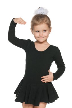 küçük bir kızın dansı