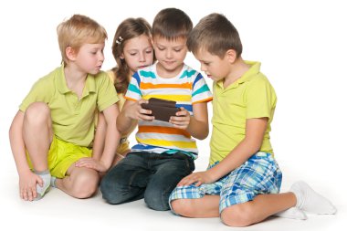 çocuklar plaing aracı ile