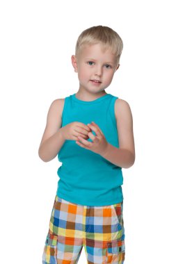 düşünceli erkek mavi yelek