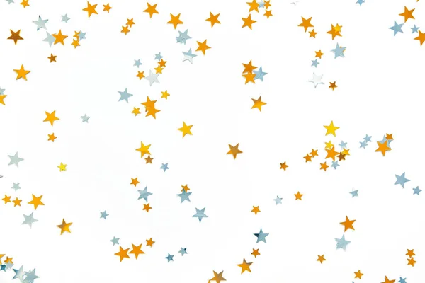 Altın Gümüş Yıldızlar Beyaz Arka Planda Tatil Konfetileri — Stok fotoğraf