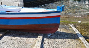 Lipari kıyıları - Aeolian adaları