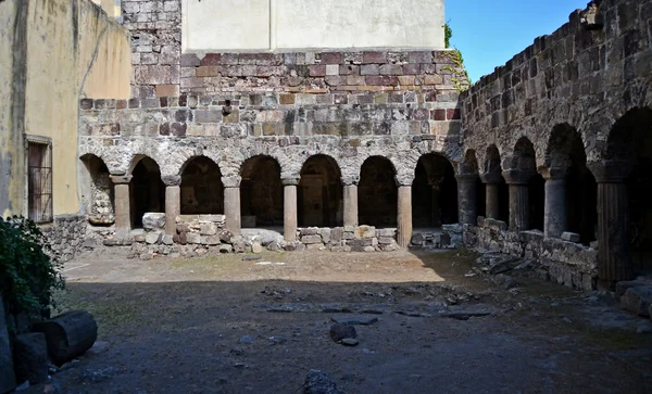 Normannischer Kreuzgang - lipari, sizilien — Stockfoto