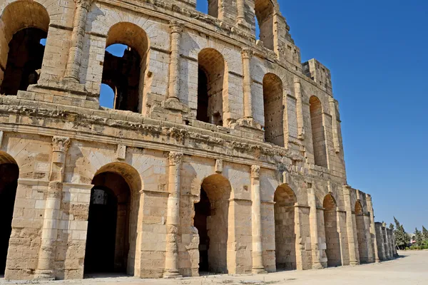 Römisches amphitheater in der stadt el jem - tunesien, afrika — Stockfoto