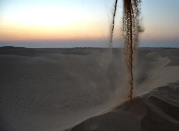 Vítr písku v poušti sahara — Stock fotografie