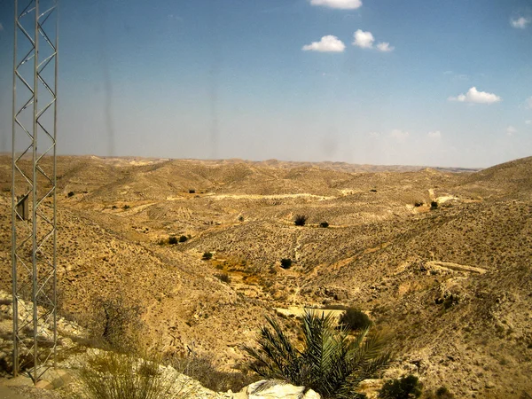 Pohled na skalnaté pouště Tuniska - Afrika — Stock fotografie