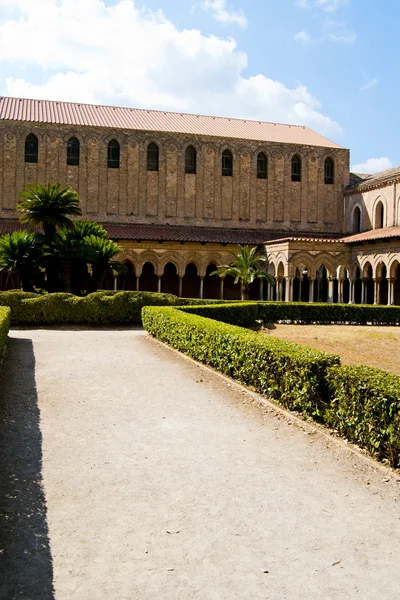 Cloister of the Cathedral of Monreale — Stock Photo, Image
