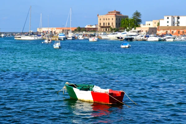 Favignana Adası'nın sahil — Stok fotoğraf