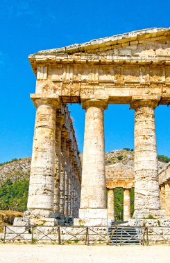 Antik tapınak segesta Vadisi