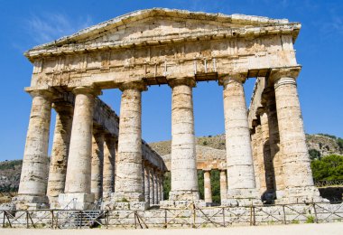 Antik tapınak segesta Vadisi